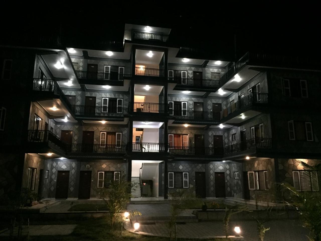 Hotel K2 Pokhara Ngoại thất bức ảnh