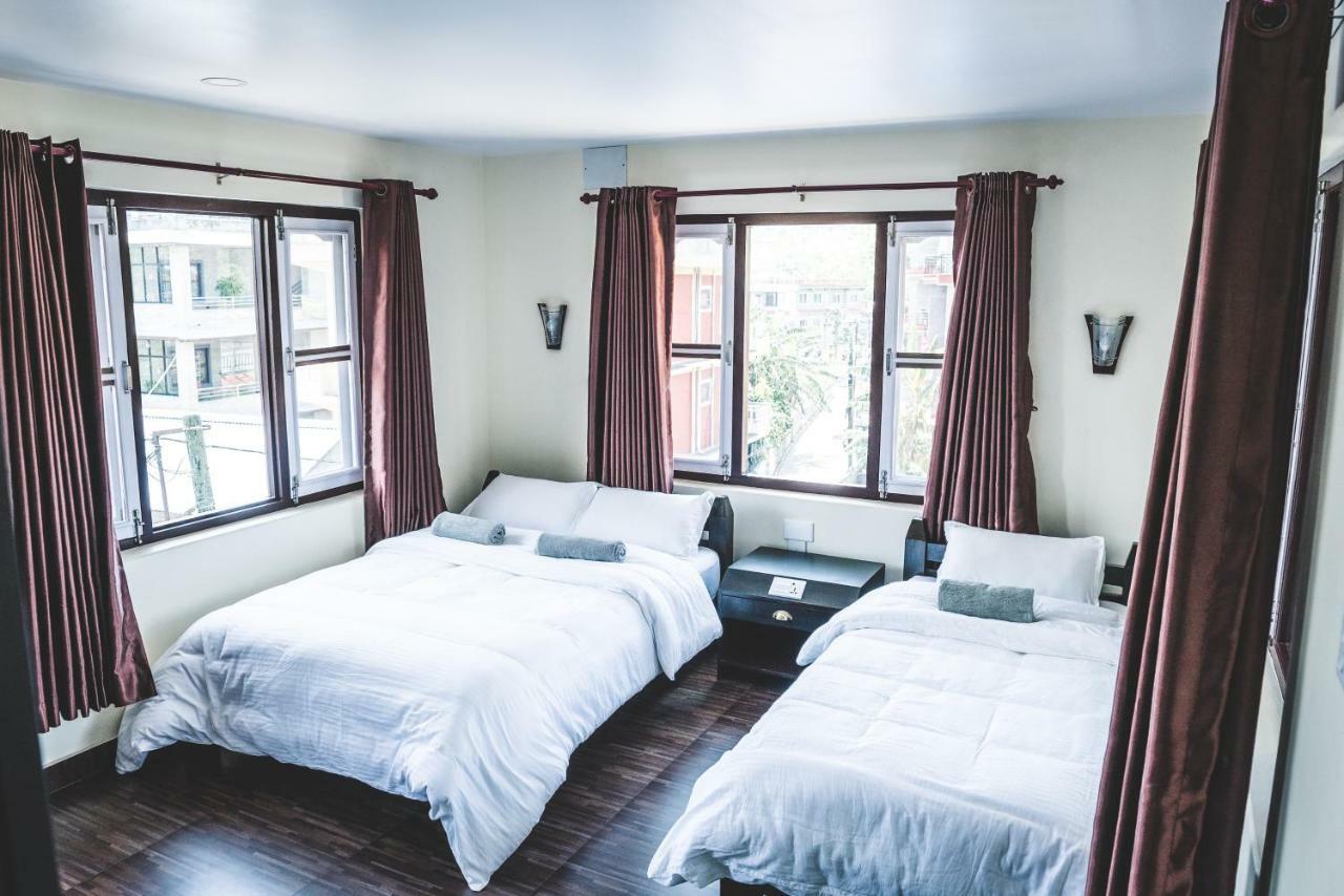 Hotel K2 Pokhara Ngoại thất bức ảnh