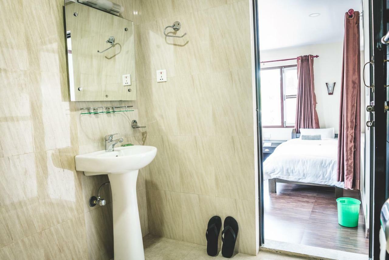Hotel K2 Pokhara Ngoại thất bức ảnh